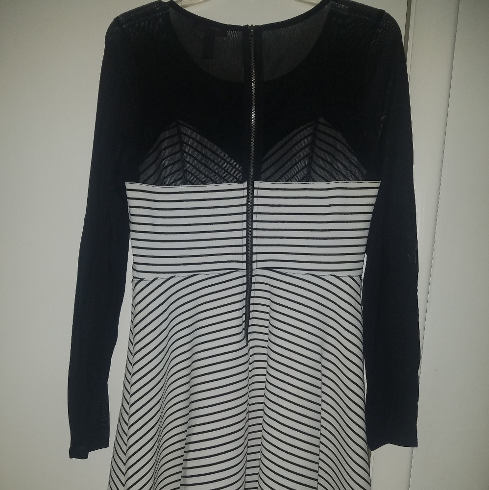 DRESS - Picture 3 of 4